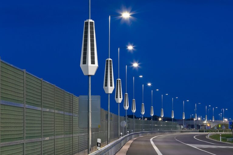 solar streetlight installation